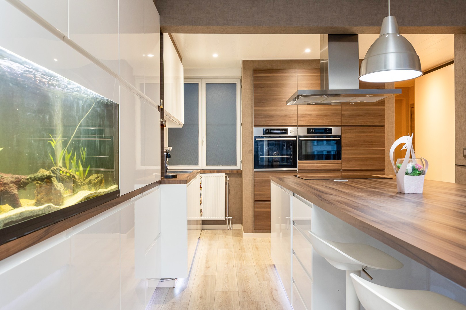 Volledig gerenoveerd 2 slpks appartement - foto 3