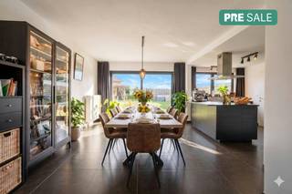 Deze eigendom wordt aangeboden via Pre-sale. De vermelde prijs is een instelprijs. Wil je een afspraak vastleggen of wens je meer info omtrent...