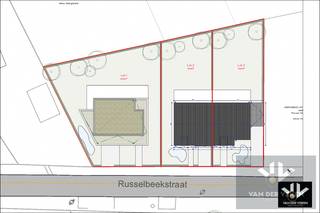 <u><strong>Moderne halfopen nieuwbouwwoning met 4 slaapkamers, 2 badkamers en een carport</strong></u><br /><br /><strong><u>TROEVEN</u></strong>: <br />- 4 volwaardige slaapkamers <br />- 2 badkamers <br />- Energiezuinig <br />- Moderne architectuur<br />- Goede bereikbaarheid naar Hasselt, centrum Diepenbeek, autosnelweg E313, ... <br />- Veel natuurlijke lichtinval <br />- Zolder wordt ingericht met master bedroom en badkamer, ideaal voor gezinnen die net dat beetje extra privacy wensen <br /><br /><br />Ontdek deze prachtige halfopen nieuwbouwwoning, ontworpen voor wie ruimte, licht en comfort waardeert. De woning beschikt over 4 slaapkamers en 2 badkamers, waarbij 1 slaapkamer en 1 badkamer op de tweede verdieping (zolderverdieping) voor extra privacy zorgen. Perfect voor gezinnen of wie graag een rustige werk- of hobbyruimte wil! <br /><br />Het hart van de woning is de open leefruimte, die naadloos de keuken, eet- en zithoek met elkaar verbindt. Grote ramen en een praktische indeling zorgen voor veel natuurlijke lichtinval en een gevoel van vrijheid. Via de woonkamer stapt u zo op het terras, ideaal om te ontspannen of gezellige momenten met familie en vrienden door te brengen.<br /><br />Voor uw comfort is er een carport, zodat uw auto veilig en beschut staat en u altijd makkelijk toegang heeft tot uw woning. Dankzij het halfopen ontwerp geniet u van zowel privacy als verbondenheid met de omgeving.<br /><br />Een woning die moderne elegantie combineert met praktische leefruimte – klaar om uw nieuwe thuis te worden.<br /><br />Deze twee halfopen wooneenheden worden gebouwd op een riant perceel en bevinden zich op een boogscheut van het centrum van Diepenbeek en op slechts enkele minuten van de op- en afrit van de E313. Diepenbeek heeft een rijk aanbod aan natuurgebieden, wandel- en fietsmogelijkheden, sportfaciliteiten en speeltuinen. Vanuit Diepenbeek is er verder nog veel te beleven bij de buren uit Hasselt, Genk, Bilzen en Kortessem. Deze mooie gemeente is dus de ideale uitvalsbasis voor al het moois dat Limburg te bieden heeft!