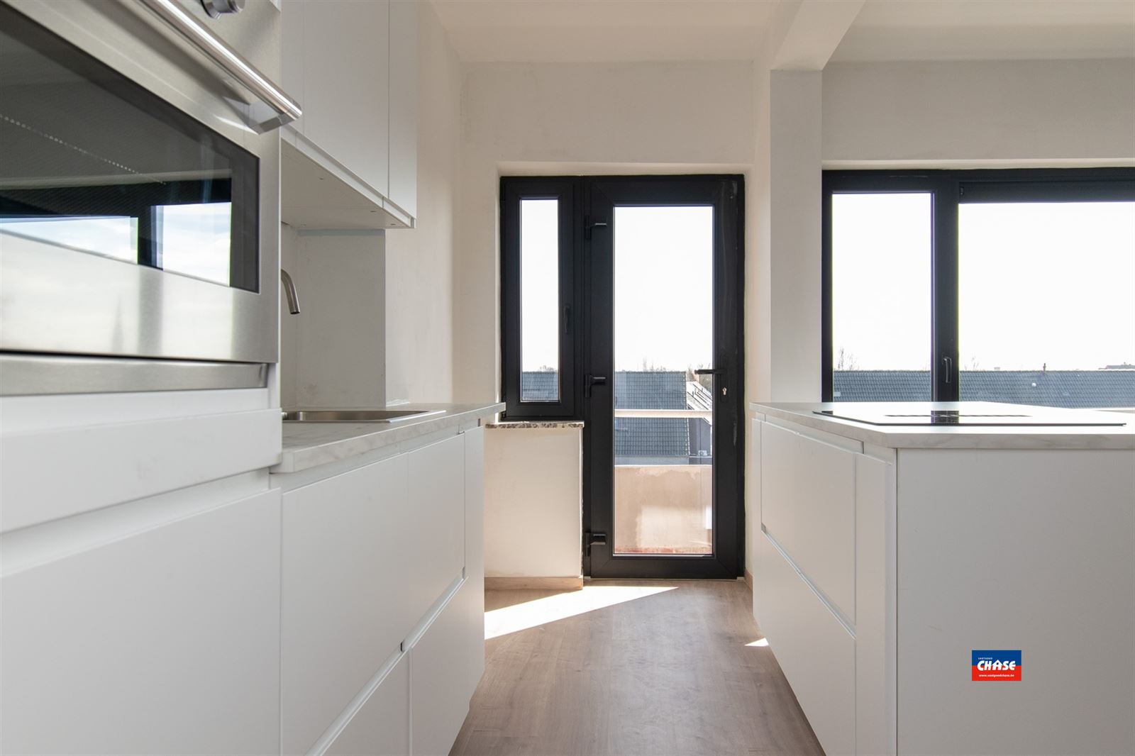 Gerenoveerd appartement met 2 slaapkamers - foto 5