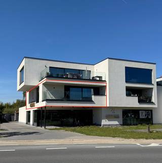 TE HUUR - BEERVELDE. In Beervelde bevindt zich dit prachtige moderne appartement waar licht, ruimte en comfort perfect samenkomen. Dankzij de...