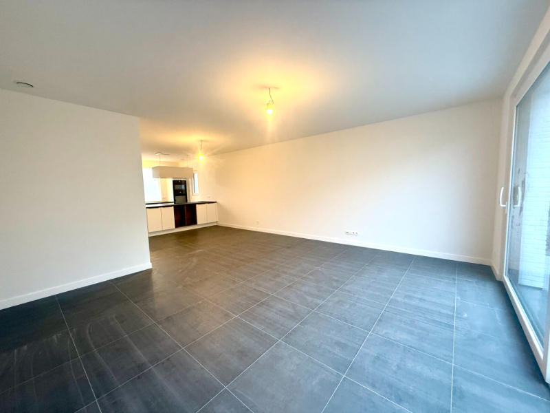 Ruime nieuwbouwwoning met 3 slaapkamers, tuin en carport - foto 4