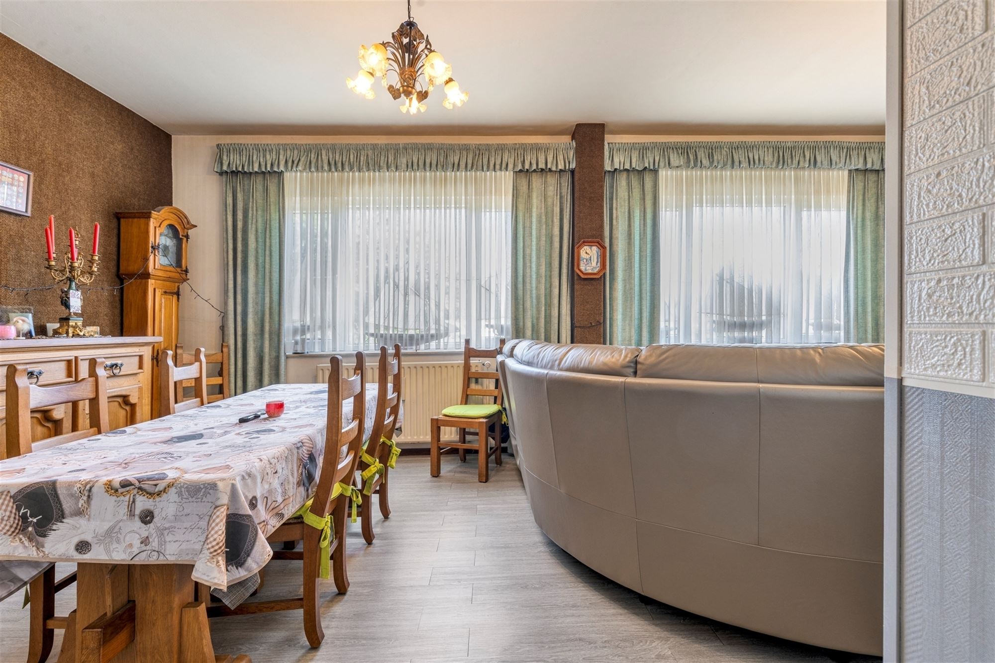 Gelijkvloers appartement met 2 slaapkamers - foto 3