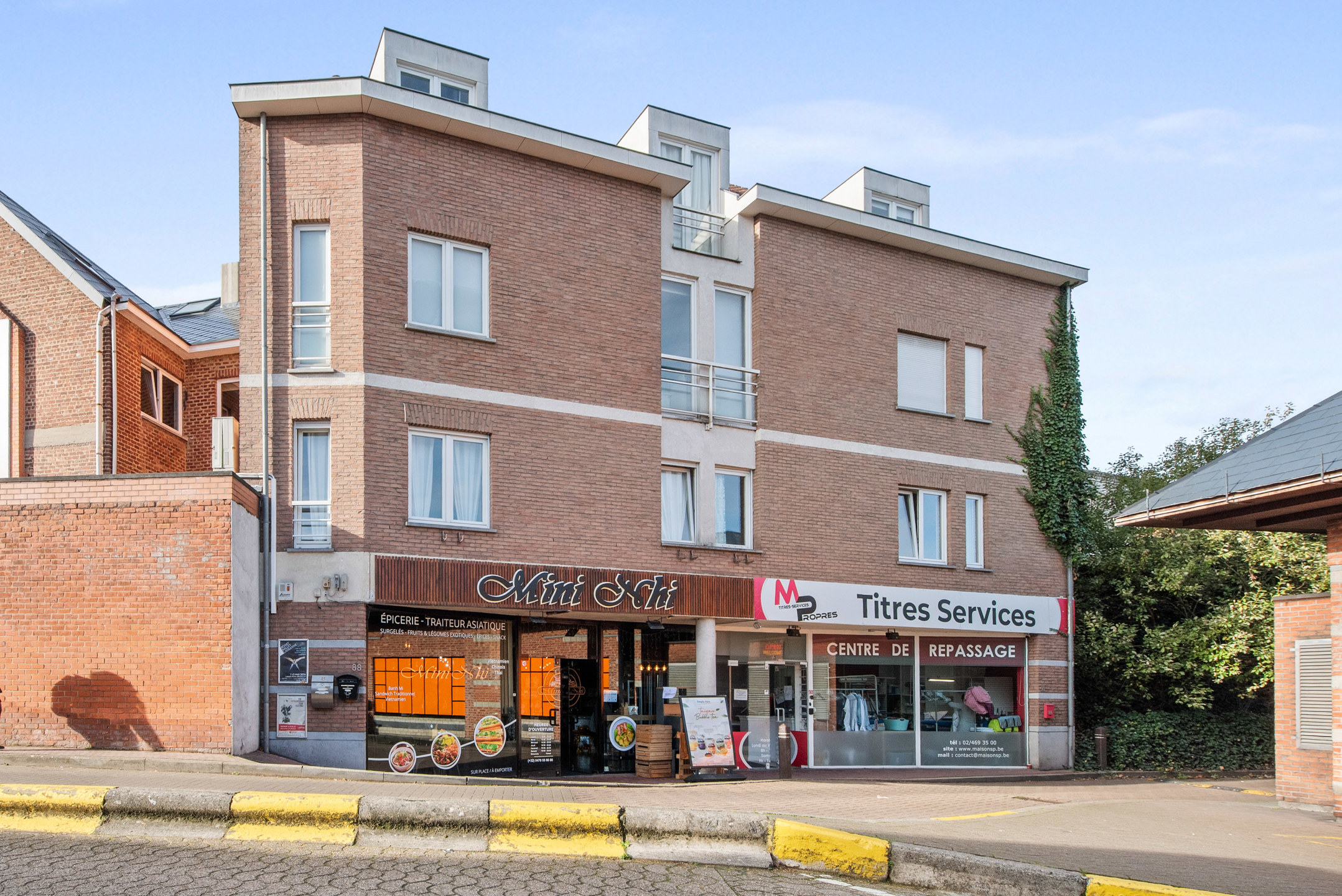 Commercial for sale in Woluwe-Saint-Pierre - photo 1