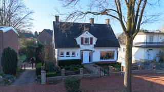 Charmante open bebouwing op een centrale ligging in MaasmechelenDeze open bebouwing is gelegen op een rustige maar uiterst centrale locatie op de...