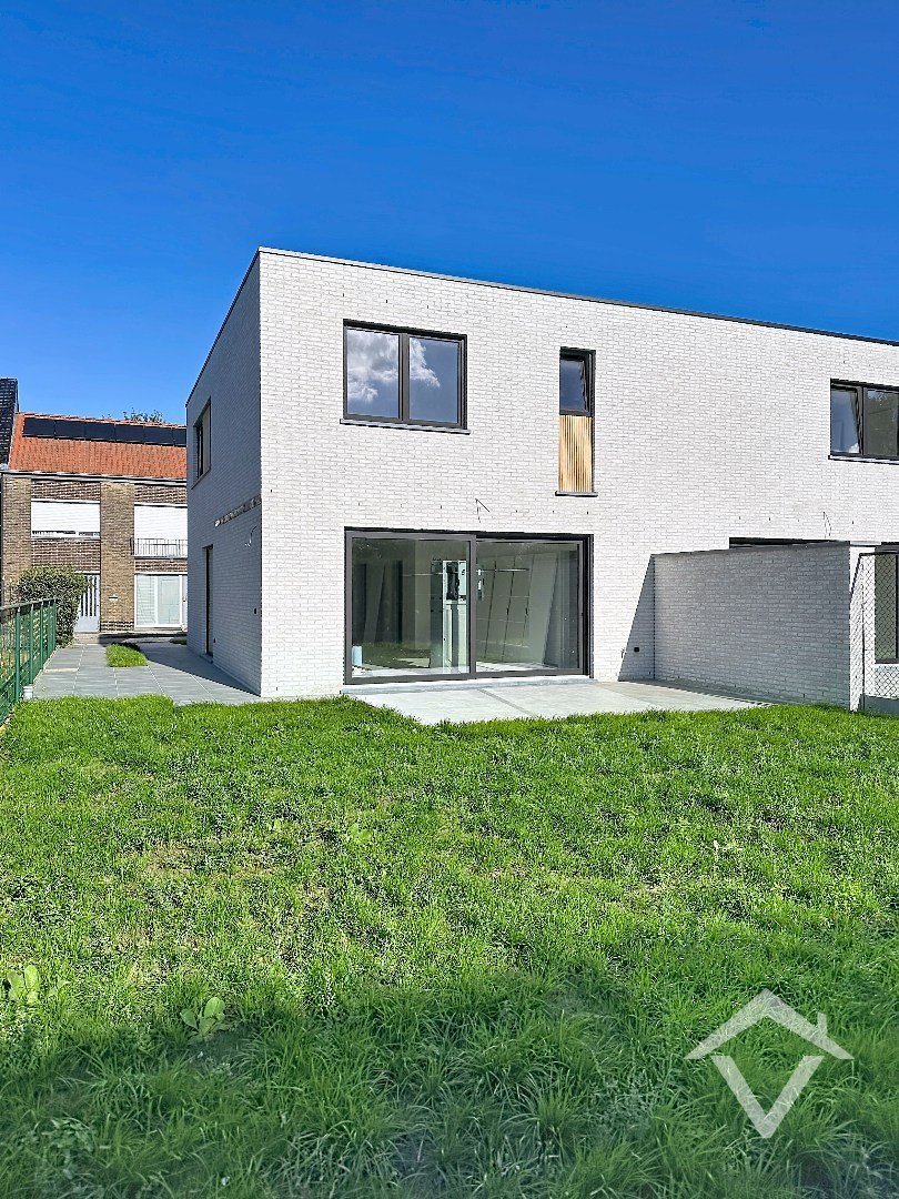 Nieuwbouwwoning met 3 slaapkamers in centrum Koekelare - foto 4