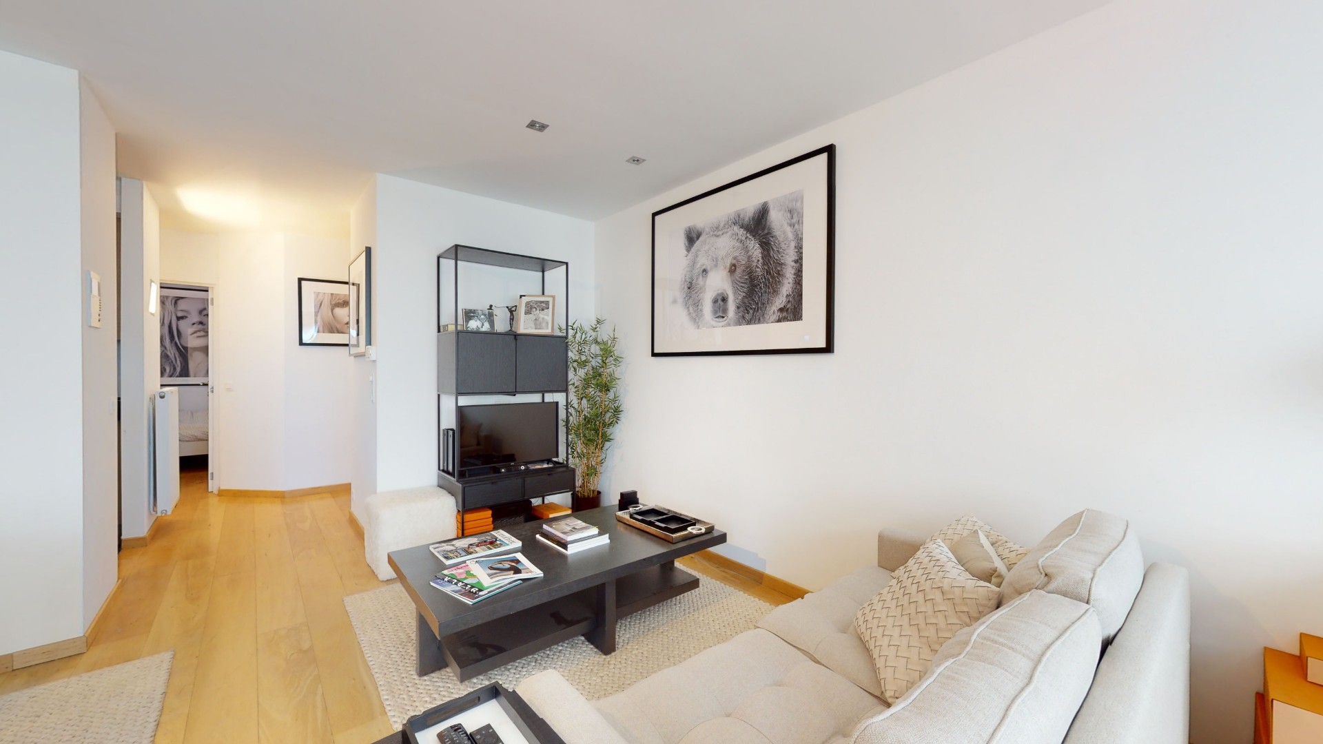 Duplex appartement gelegen in het centrum van Knokke op wandelafstand van de Dumortierlaan en Lippenslaan. - foto 5