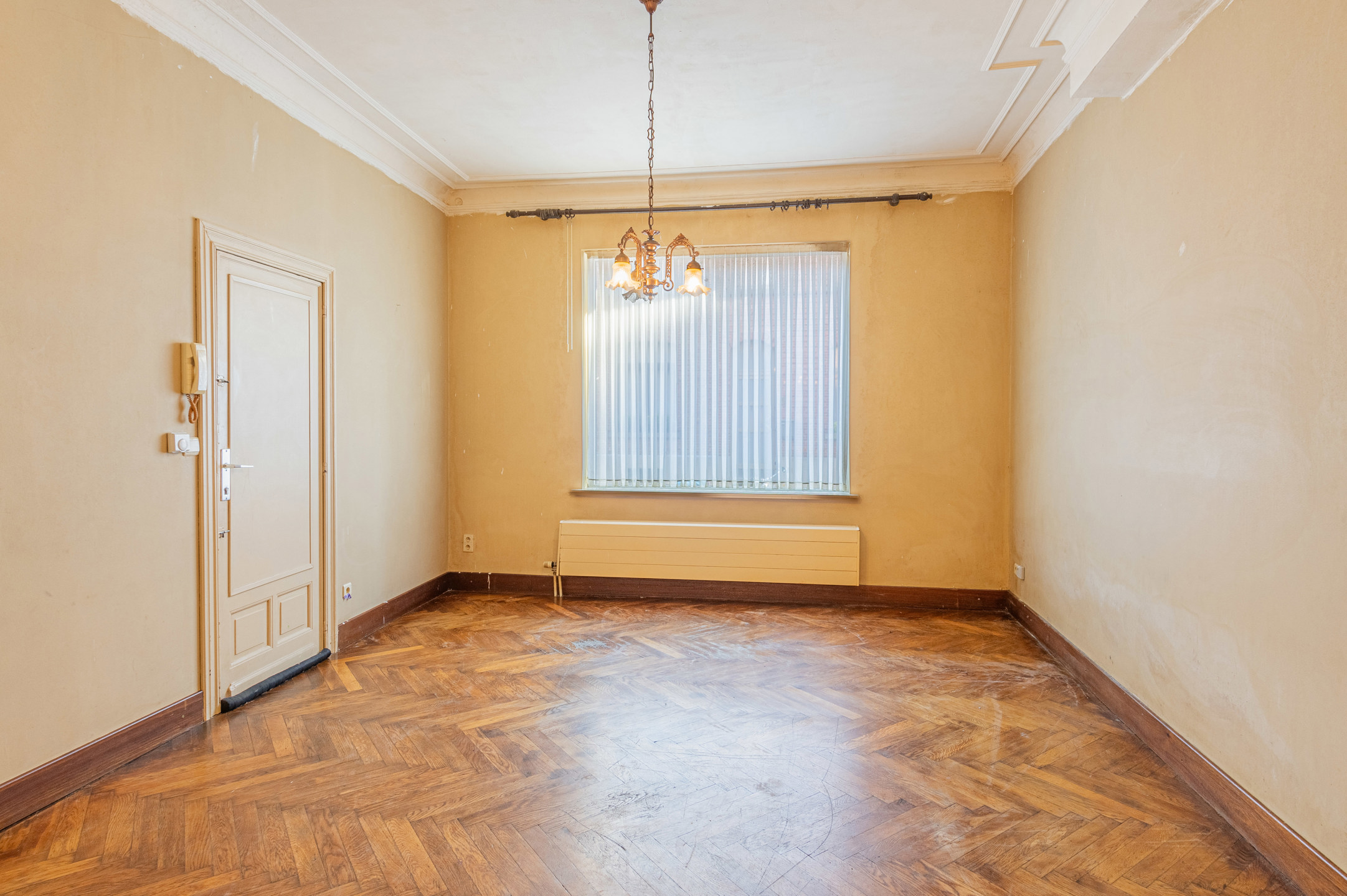 Te renoveren woning aan de Stadsrand! - foto 4