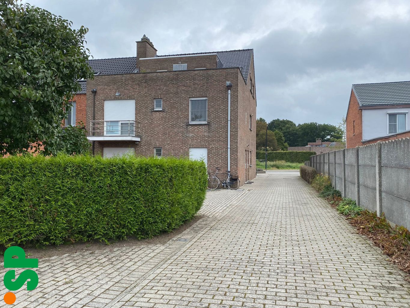 Dakappartement met één slaapkamer, terras en garage - foto 2