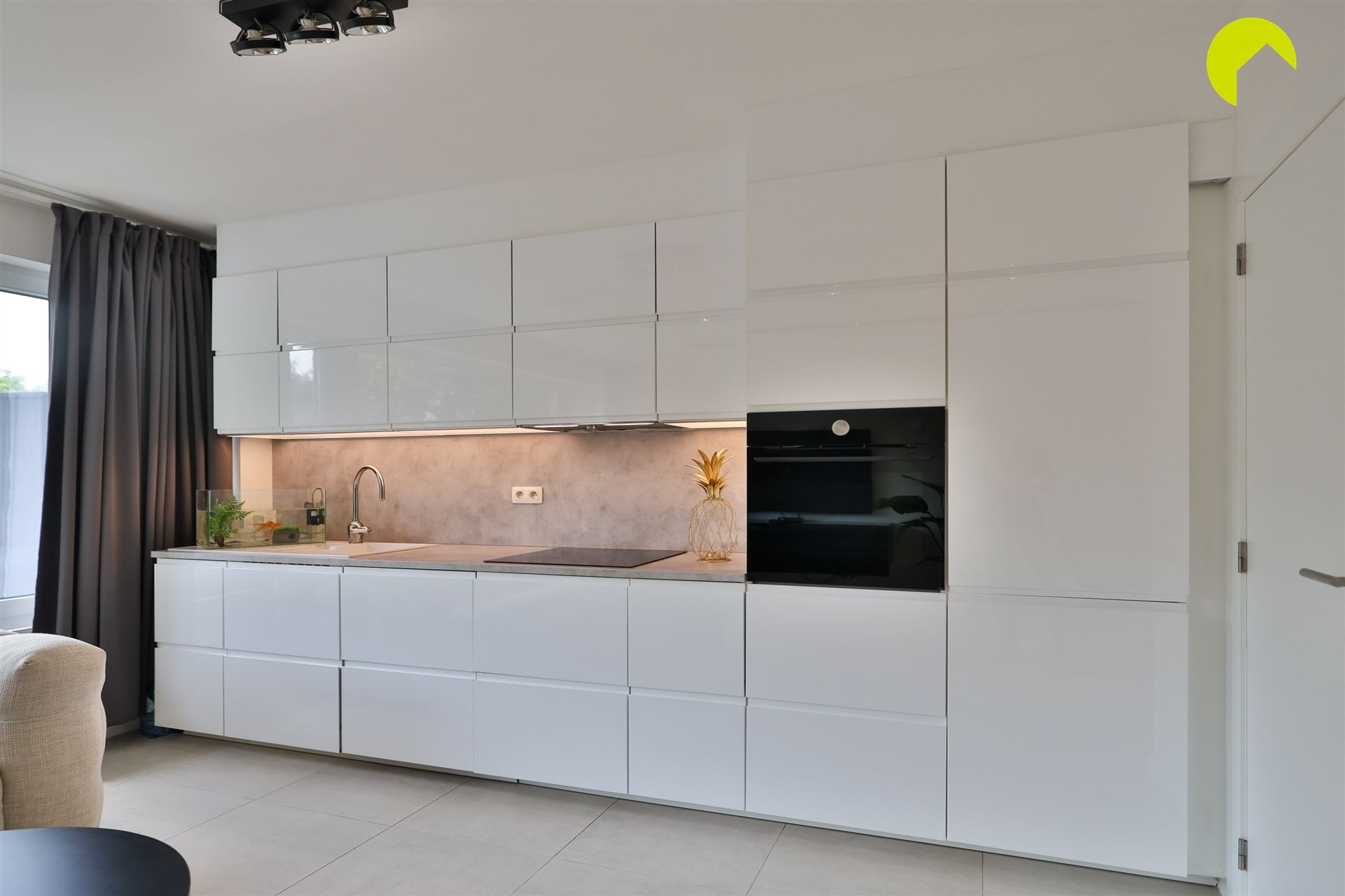 Gerenoveerd 1 slpk appartement met ruim en zonnig terras - foto 4