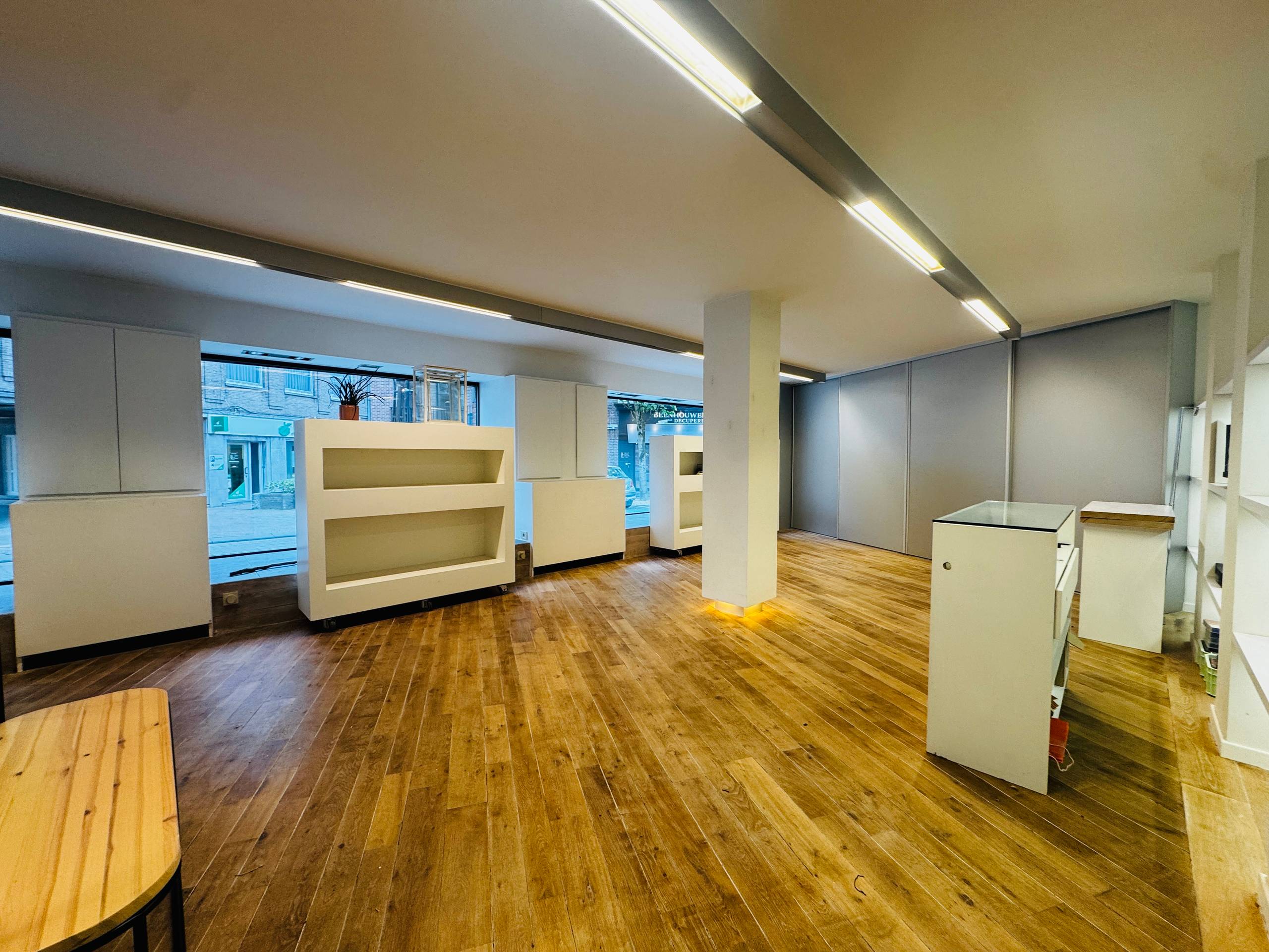 Handelspand met woonst te koop in hartje Wervik - foto 4