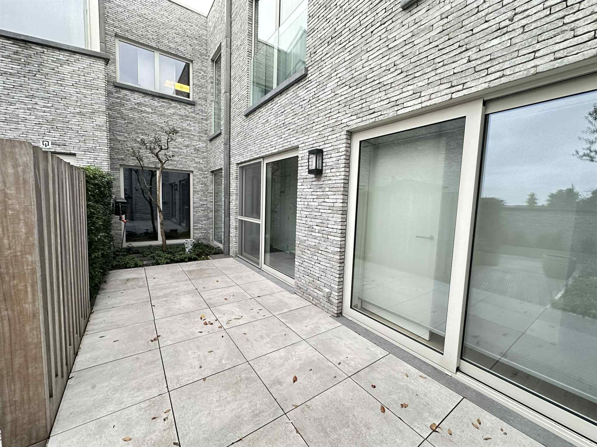 Recent app. in het centrum van Duffel met 2 slpks en een terras. - foto 3