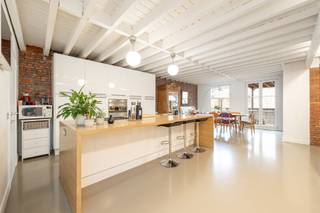 Loft de caractère et exclusif d'environ 155 m² dans un entrepôt majestueux "The Peppermill" Ce loft spacieux est situé dans un authentique entrepôt...