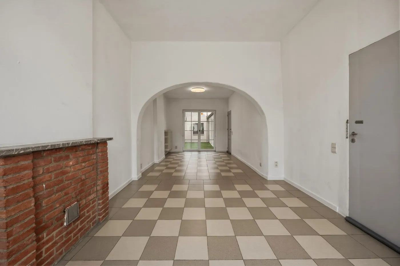 Instapklare opbrengsteigendom met 2 appartementen op toplocatie te Tienen - foto 4