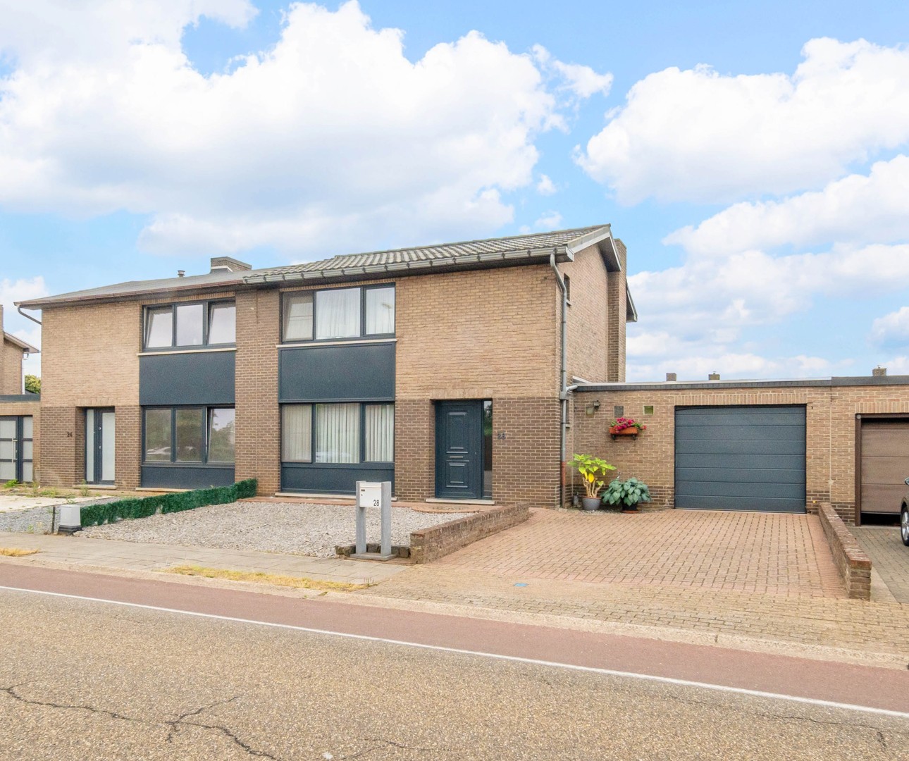 🏡 Te koop – Instapklare, goed onderhouden woning met 3 slaapkamers in Heusden-Zolder - foto 2