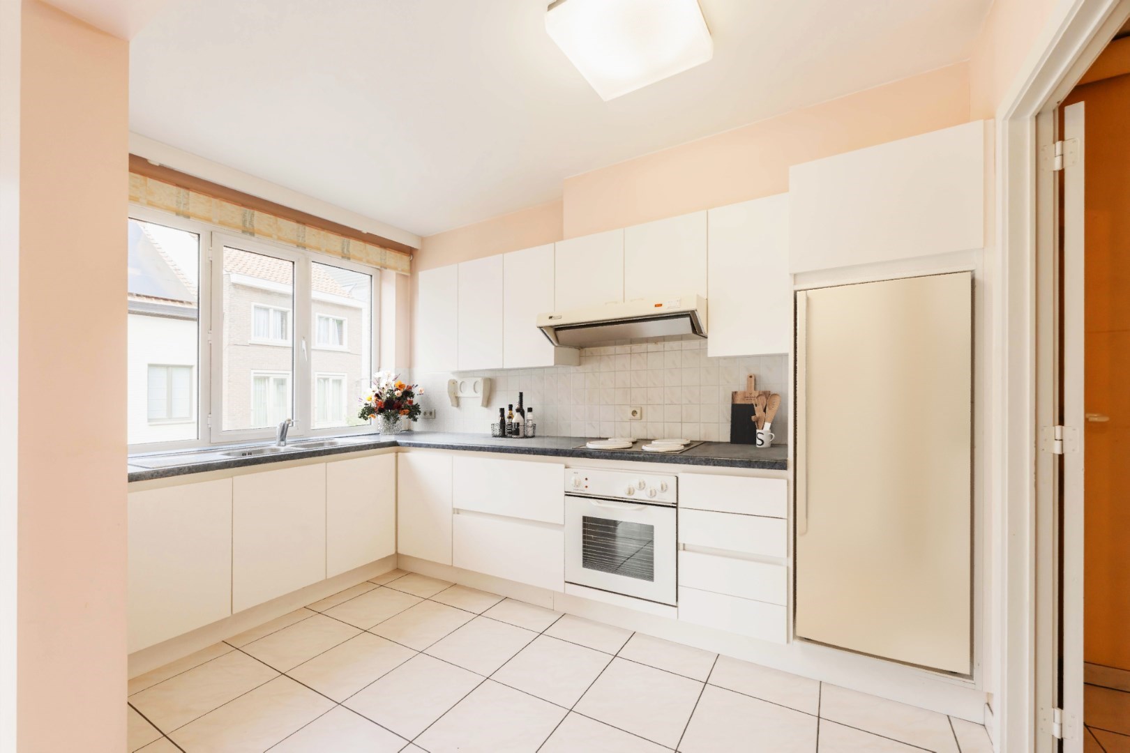 CENTRAAL GELEGEN APPARTEMENT (102 m²) MET 3 SLPKS | BERGING | AUTOSTAANPLAATS - foto 4
