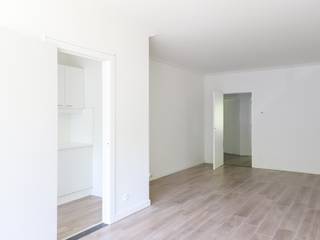 Op een rustige maar uiterst centrale ligging in Berchem vinden we dit instapklare appartement met een uitzonderlijk grote privétuin van 123...