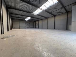 Ontdek dit gloednieuw KMO Project Gruuthuse in Oostkamp.Gelegen op strategische locatie in centraal West-VLaanderen van Project Gruuthuse. Momenteel...