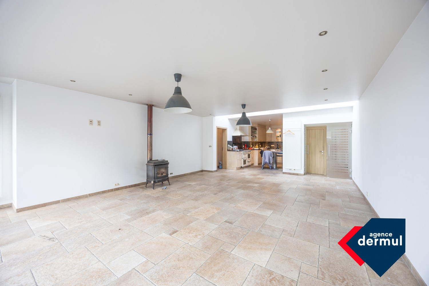 SPACIOUS TOWNHOUSE - photo 4