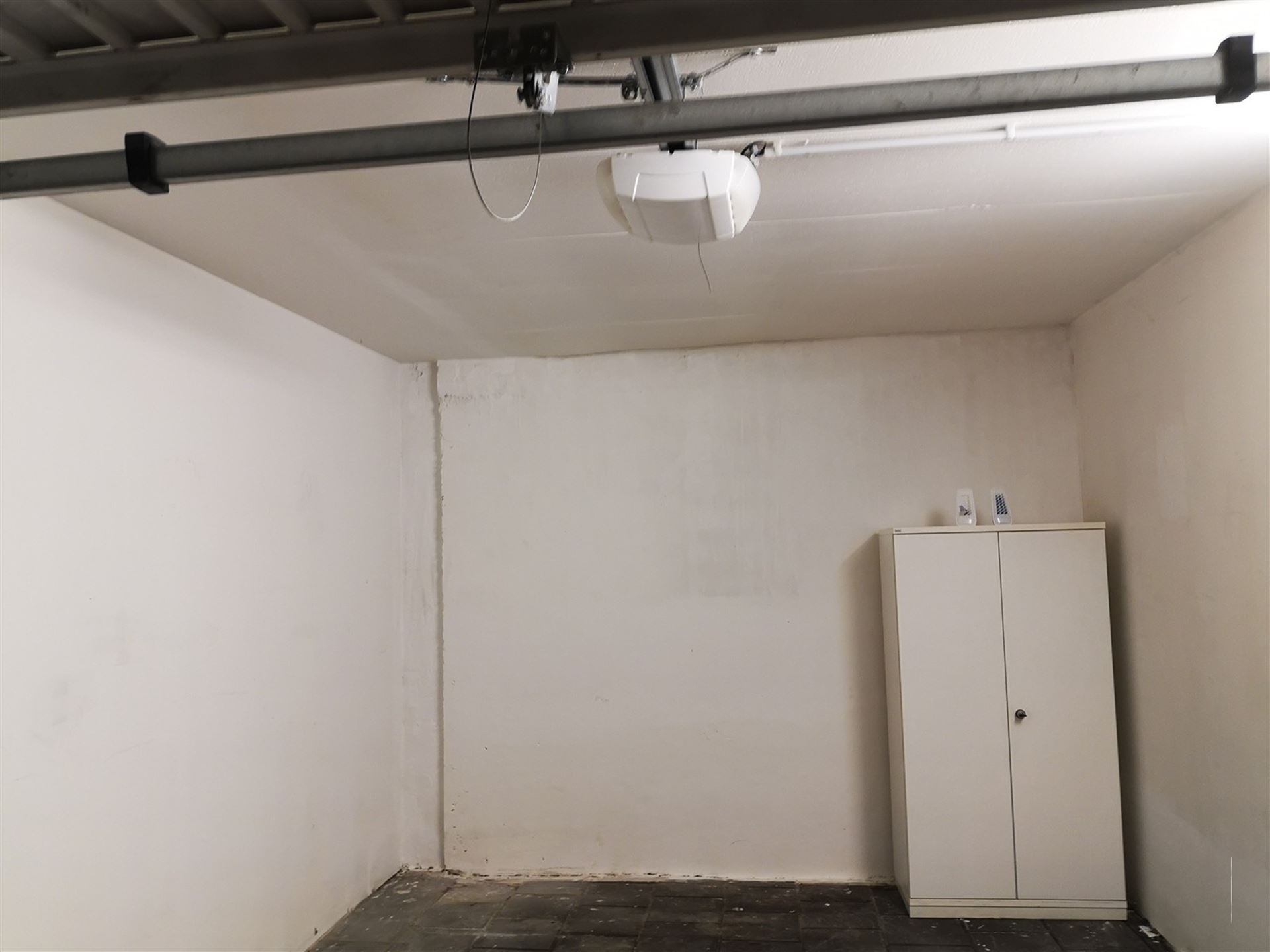 Garagebox met elektrische poort! - foto 4