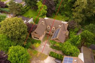 <p><span>Basement: garage, laundry room, boiler room</span></p><p><span>V0: Side entrance, guest toilet, living room, kitchen, storage room, terrace, bedroom</span></p><p><span>V1: 2 bedrooms, bathroom, separate toilet with closet, large hobby room</span></p><p><span> </span></p><p><span> </span></p>