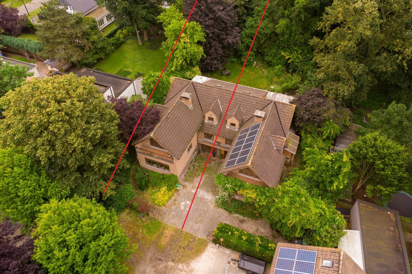 Karaktervolle half open villa met grote tuin 1.189m² in een rustige straat. - foto 3