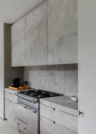 Een zeldzaam gegeven. Nieuw penthouse van wel 321 m2, volledig naar de hand van gerenommeerd architect Nicolas Schuybroeck Architects. Dat op...