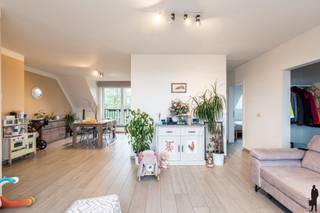 Huurprijs: 875 EUR per maand+ 55 EUR per maand voor ondergrondse autostaanplaats en berging+ 70 EUR per maand gemeenschappelijke kostenKosten...