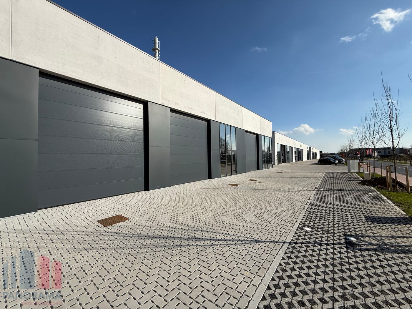 305 m² nieuwbouw KMO-unit met grote raampartijen - photo 2