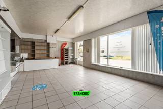 In de dorpskern van Wijtschate bevindt zich dit interessant hoekpand! Dit voormalig handelshuis heeft een totale oppervlakte van 170m² en is...