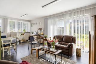 Voor meer info en foto’s, surf naar www.swevers.be – In de Kerkstraat 5 bus 1 in Herk-de-Stad bevindt zich dit instapklare appartement met...