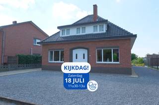<p><span>Wil je </span><strong>graag aanwezig zijn op de kijkdag van zaterdag 18 juli (11u30-13u)?</strong><span> Bevestig dan jouw aanwezigheid </span><strong>via mail naar kijkdag@immohuismus.be</strong><br /><br />Wil je deze <strong>charmante en te renoveren woning in een groene glooiende omgeving</strong>, rustig gelegen tussen Schaffen (Diest), Tessenderlo, Lummen en Paal, graag bezoeken? Neem dan contact op via mail info@immohuismus.be of bel Yannick op 0476 49 06 72.</p>
<p><em>Ligging</em><br />Deze vrijstaande woning, op een ruim perceel van 1016 m² (10a16ca), is gelegen op de Vleugt (Schaffen) waar een <strong>landelijke omgeving gecombineerd wordt met een vlotte bereikbaarheid</strong>. Zo ben je op zo’n 10min aan klaverblad Lummen waar E313 en E314 samenkomen. Op diezelfde tijd ben je aan het station van Diest. Kleuter- en lagere school bevinden zich vlakbij.</p>
<p><em>Indeling<br /></em>Gelijkvloers vinden we de hal, woonkamer, eetkamer, slaapkamer, keuken en wasberging met een douche en een apart toilet.<br />Op de verdieping tellen we slaapkamers 2 en 3 en een aparte badkamer.<br />Zolder is toegankelijk via een luik. De woning heeft een kleine droge kelder.<br />Achteraan de woning is er nog een garage en tuinberging.</p>
<p><em>Energie</em><br />EPC met label F bedraagt 822 kWh/(m² jaar).<br />De verwarming gebeurt via centrale verwarming op stookolie.<br />Rolluiken rondom de woning aanwezig.<br />P-score: A, G-score: A</p>
<p>Interesse in een bezoek? Mail info@immohuismus.be of bel 0476 49 06 72.</p>