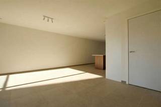 Ontdek dit uitzonderlijke appartement op de eerste verdieping binnen het prestigieuze woonproject Sint-Amandus in het hart van Zwevegem een...