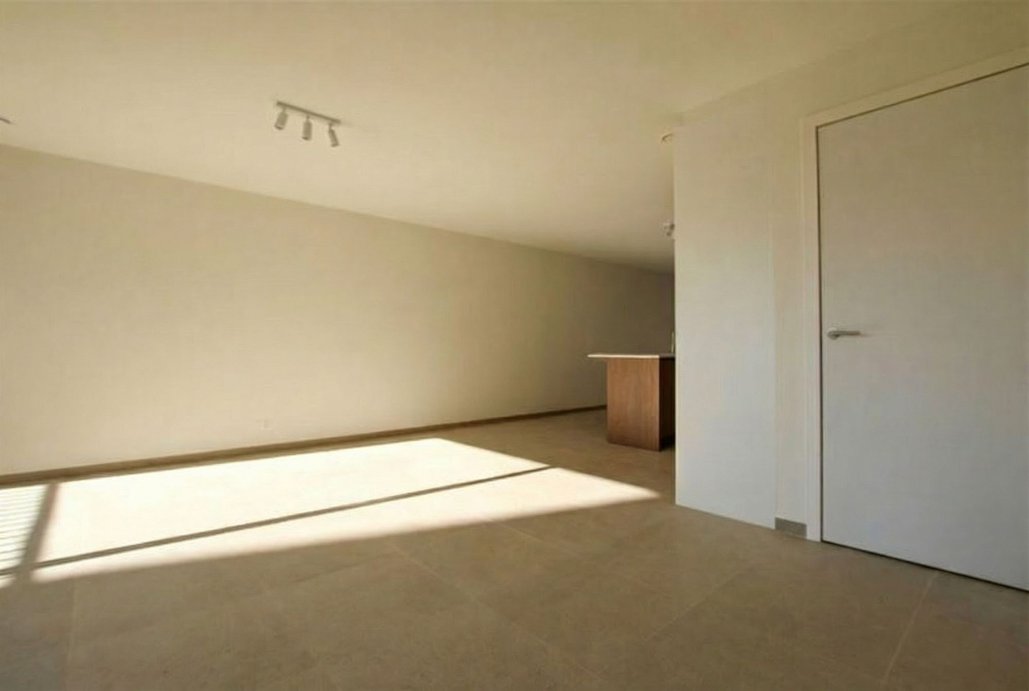 Appartement met 3 slaapkamers en twee terrassen - foto 2