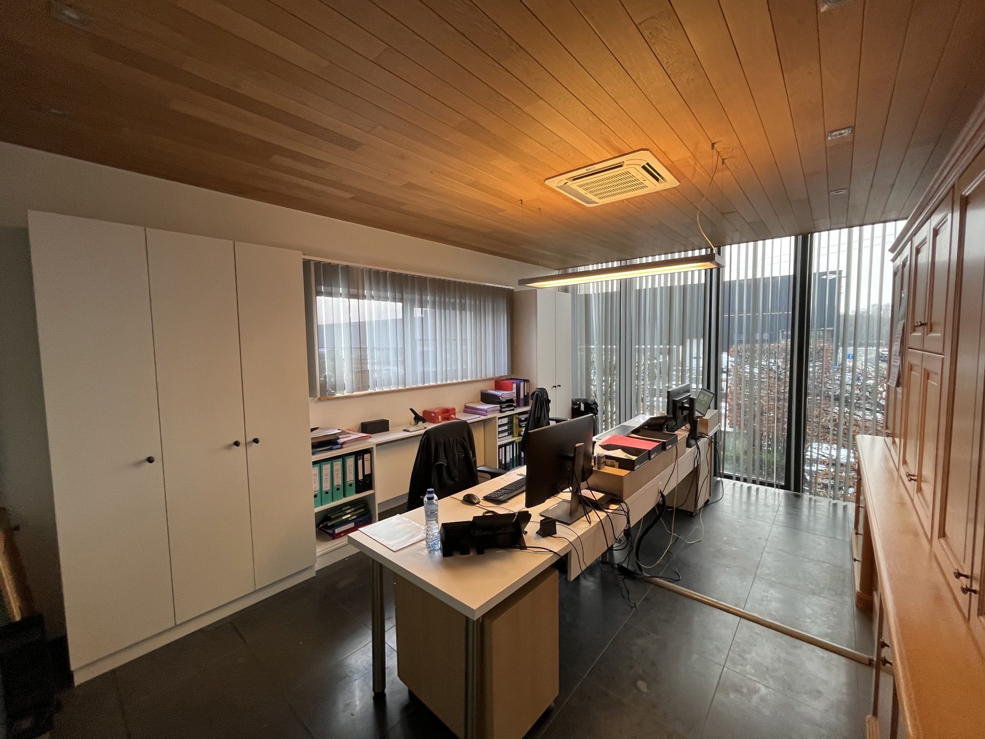 Multifunctionele bedrijfsgebouw op een uitstekende locatie Te Koop - foto 2