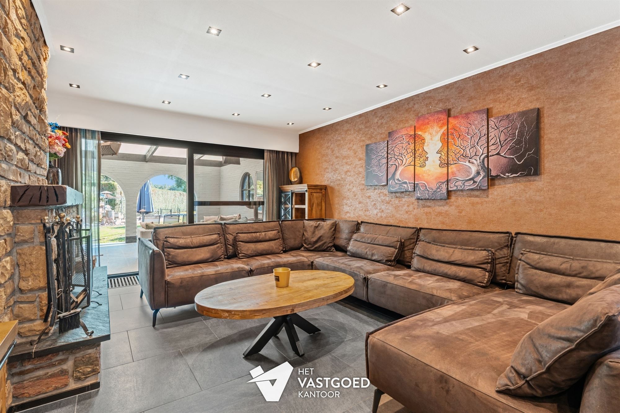 ZEER RUIME, GERENOVEERDE WONING OP TOP-LIGGING! - foto 4