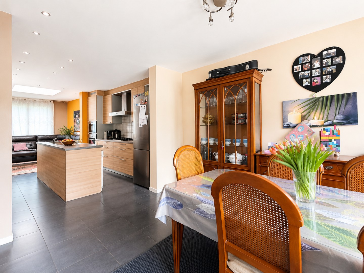 Instapklare gezinswoning met tuin op gunstige locatie - foto 4