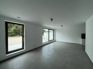 Dit moderne appartement met één slaapkamer bevindt zich op de eerste verdieping van een volledig nieuwe residentie en combineert modern...