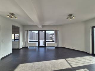 Bezoeken kunnen niet telefonisch ingepland worden, huurprofiel is verplicht:Klik op BEZOEK AANVRAGEN op onze website (www.immo-zone.be) en boek...