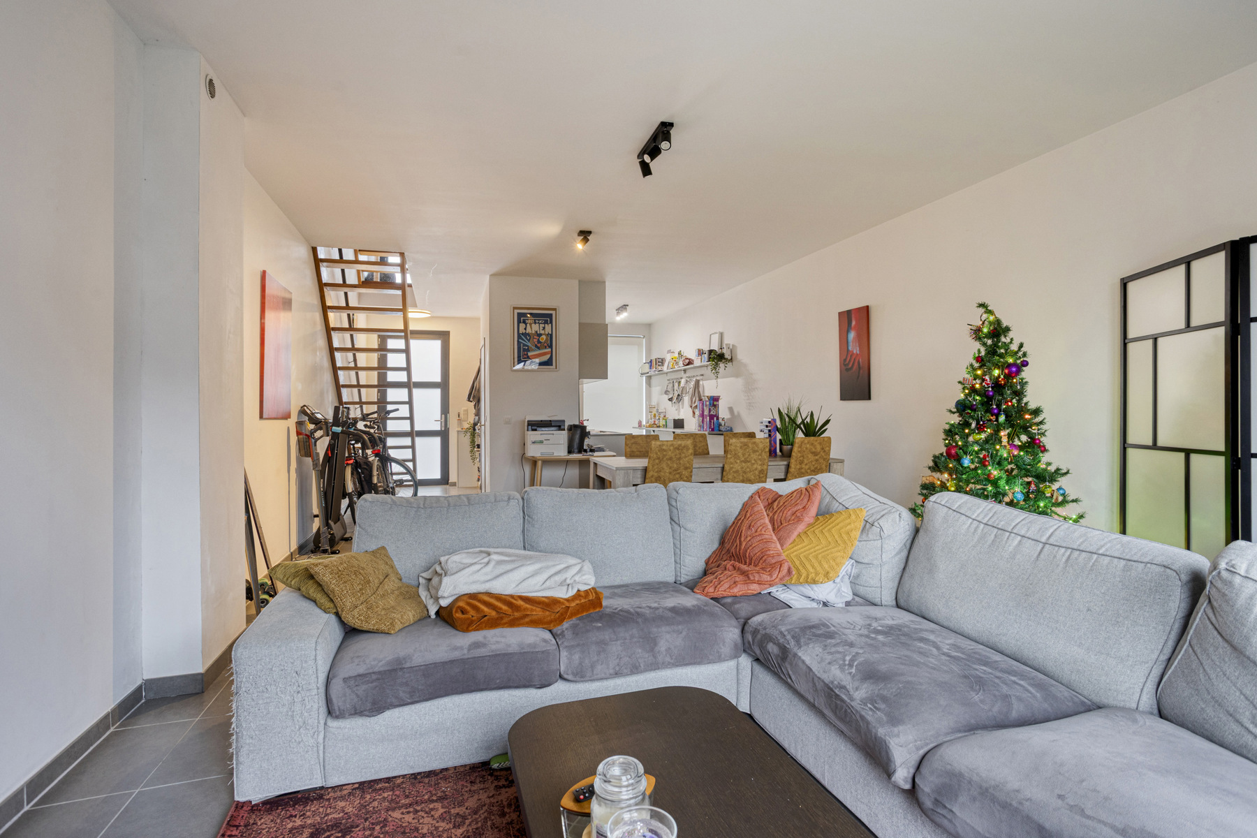 Moderne woning met drie slaapkamers nabij het centrum van Sint-Katherina-Lombeek. - foto 3