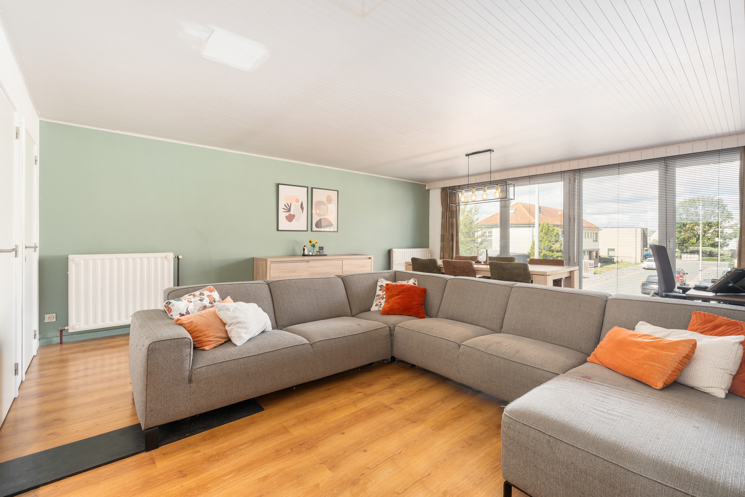Lichtrijke woning te koop met tuin in residentiële wijk - foto 4