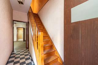 Volledig te renoveren woning met twee slaapkamers in het bruisende Borgerhout, nabij openbaar vervoer, winkels en scholen.Op het gelijkvloers komt u...