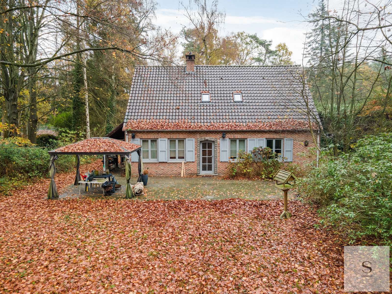 Woning op ruim perceel in doodlopende straat - foto 1