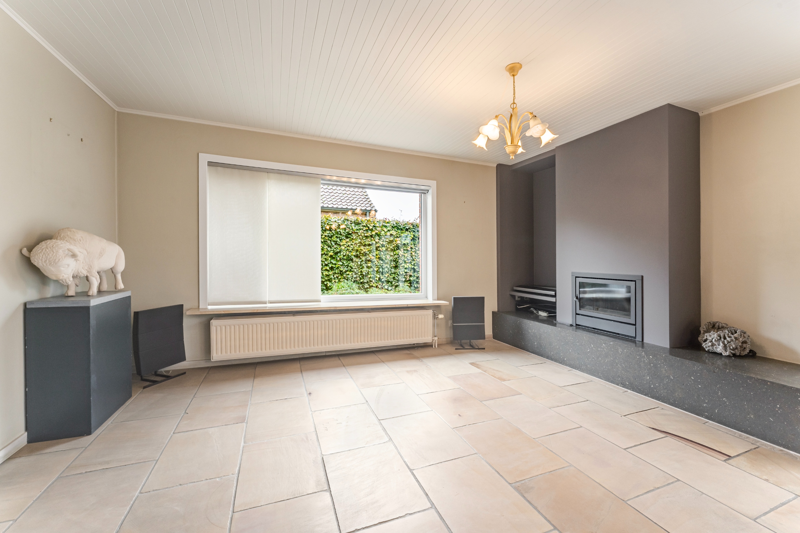 Verzorgde bungalow op 585 m2 met 3 slaapkamers en zonnige tuin nabij het centrum - foto 4