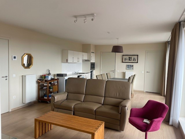 Ruime serviceflat met terras en autostaanplaats - foto 5