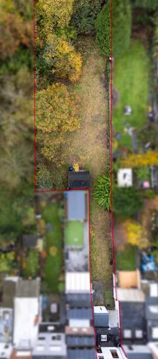 Energiezuinige woning met grote tuin op toplocatieIn hartje Sint-Gillis-Dendermonde vind je deze buitenkans!Je komt binnen in een lichtrijke hal met...