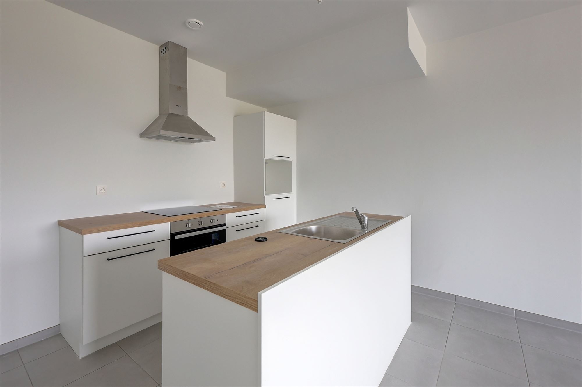 Apartment - photo 2