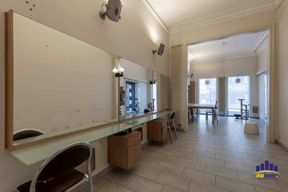 Ruime herenwoning van 275 m² met 4 slaapkamers en praktijkruimte - foto 3