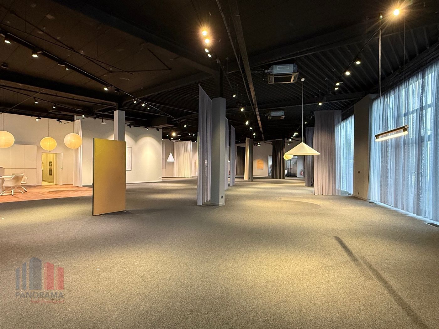 785 m² Showroom langs Bergensesteenweg met VISIBILITEIT - foto 5