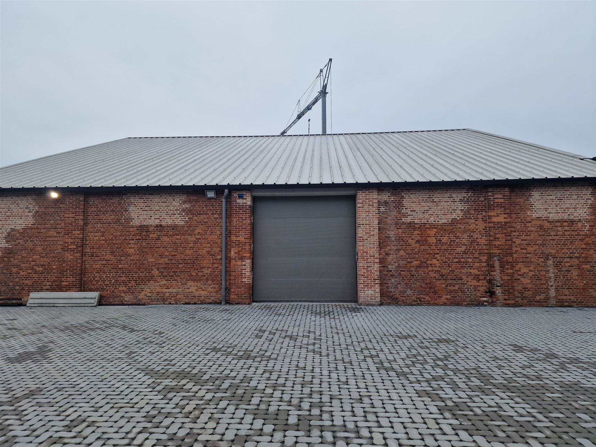 MULTIFUNCTIONEEL MAGAZIJN TE KOOP - foto 2